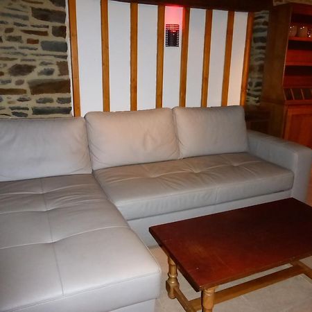 Gite Notre Dame Pontorson Zimmer foto